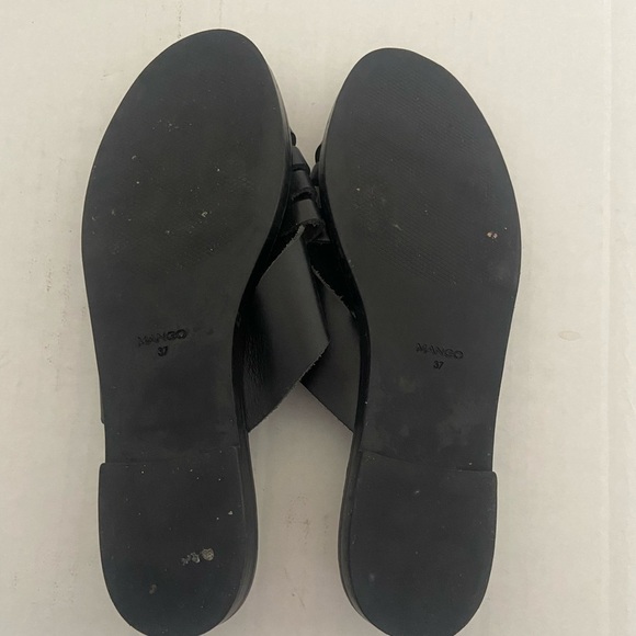 Mango women's 6.5 flat black leather woven strappy sandals EUC - Picture 6 of 11